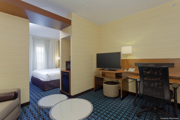Fairfield Inn and Suites by Marriott Belleville